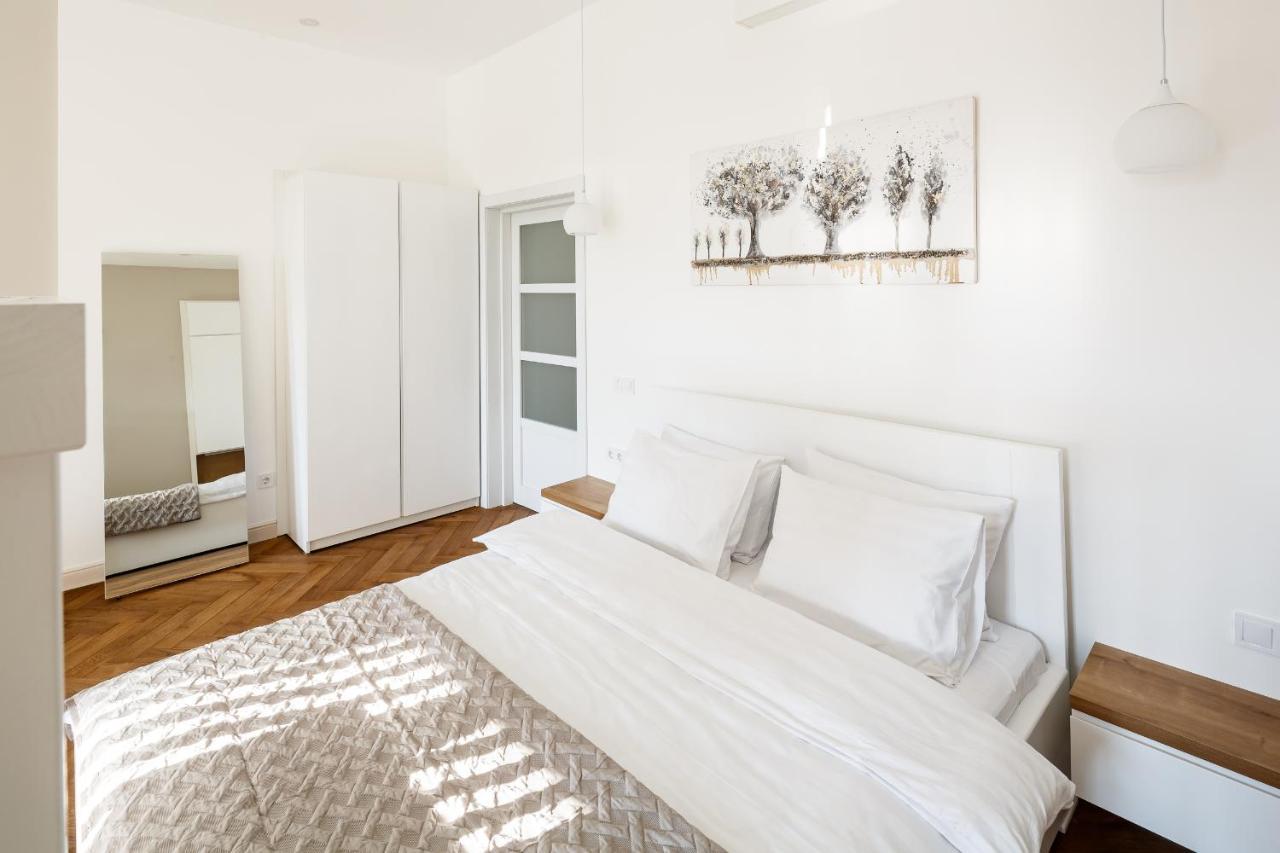 Palace View Apartments - 24 Kopernyka Str. ลวีฟ ภายนอก รูปภาพ